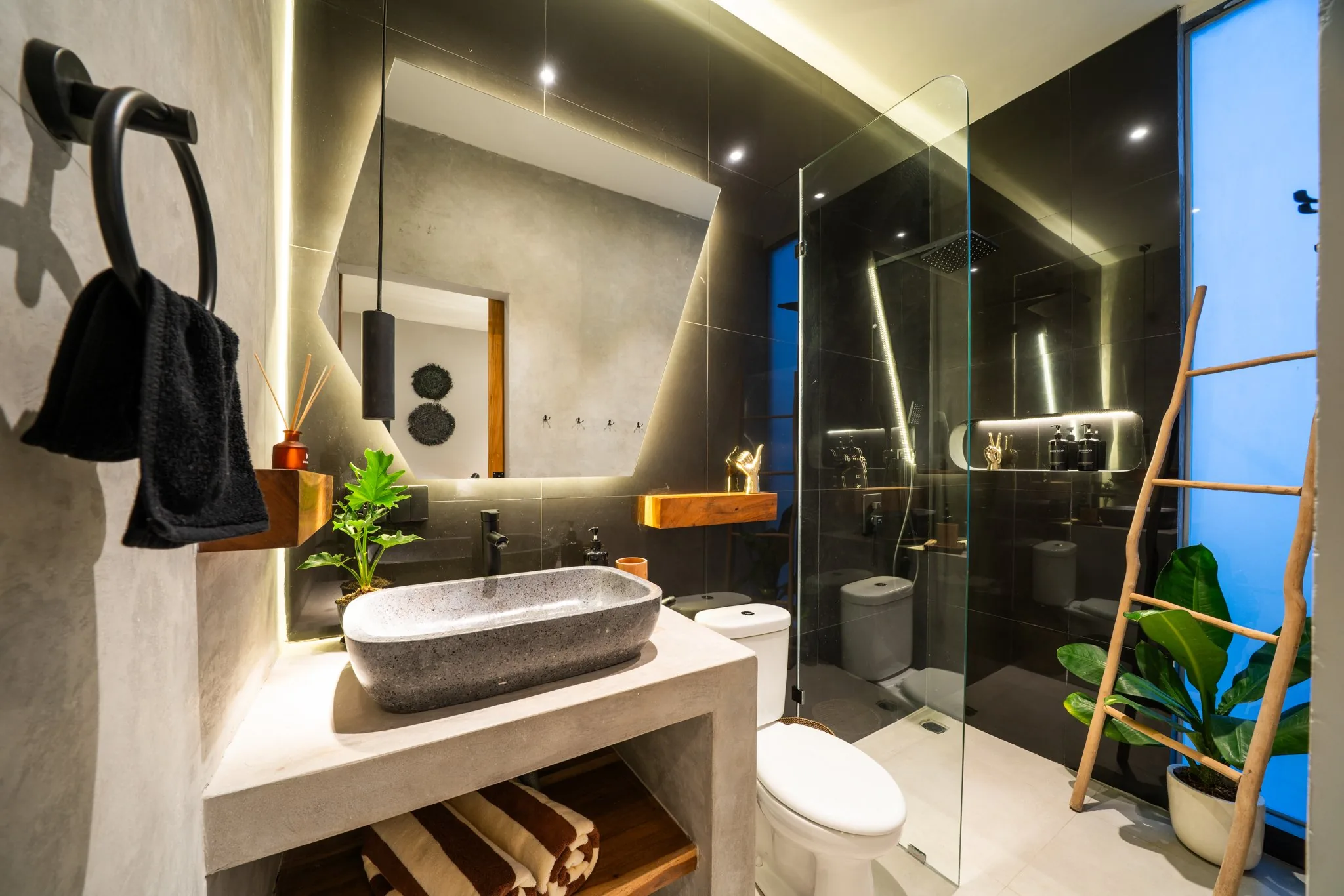 LOFT 2