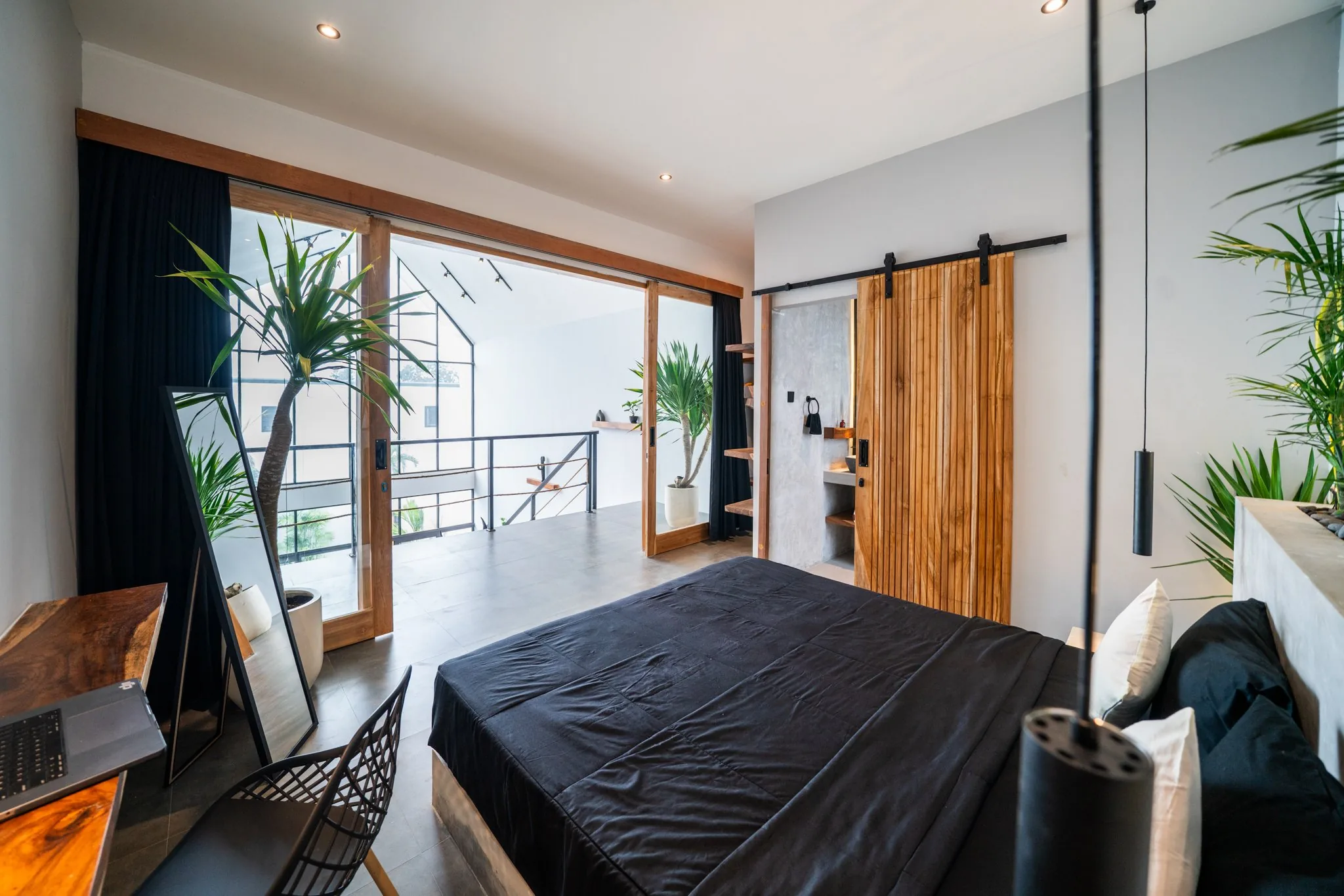 LOFT 2