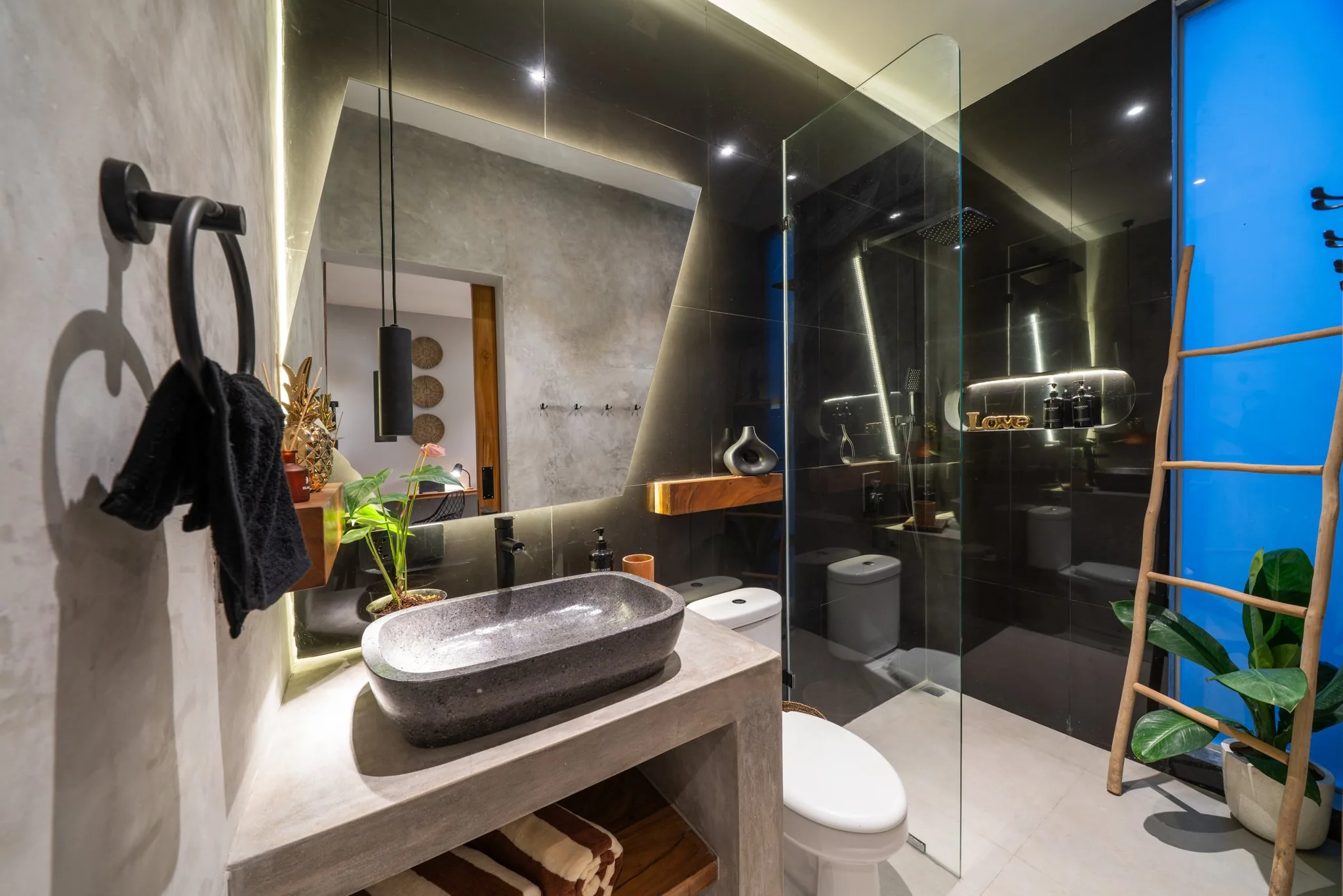 LOFT 2