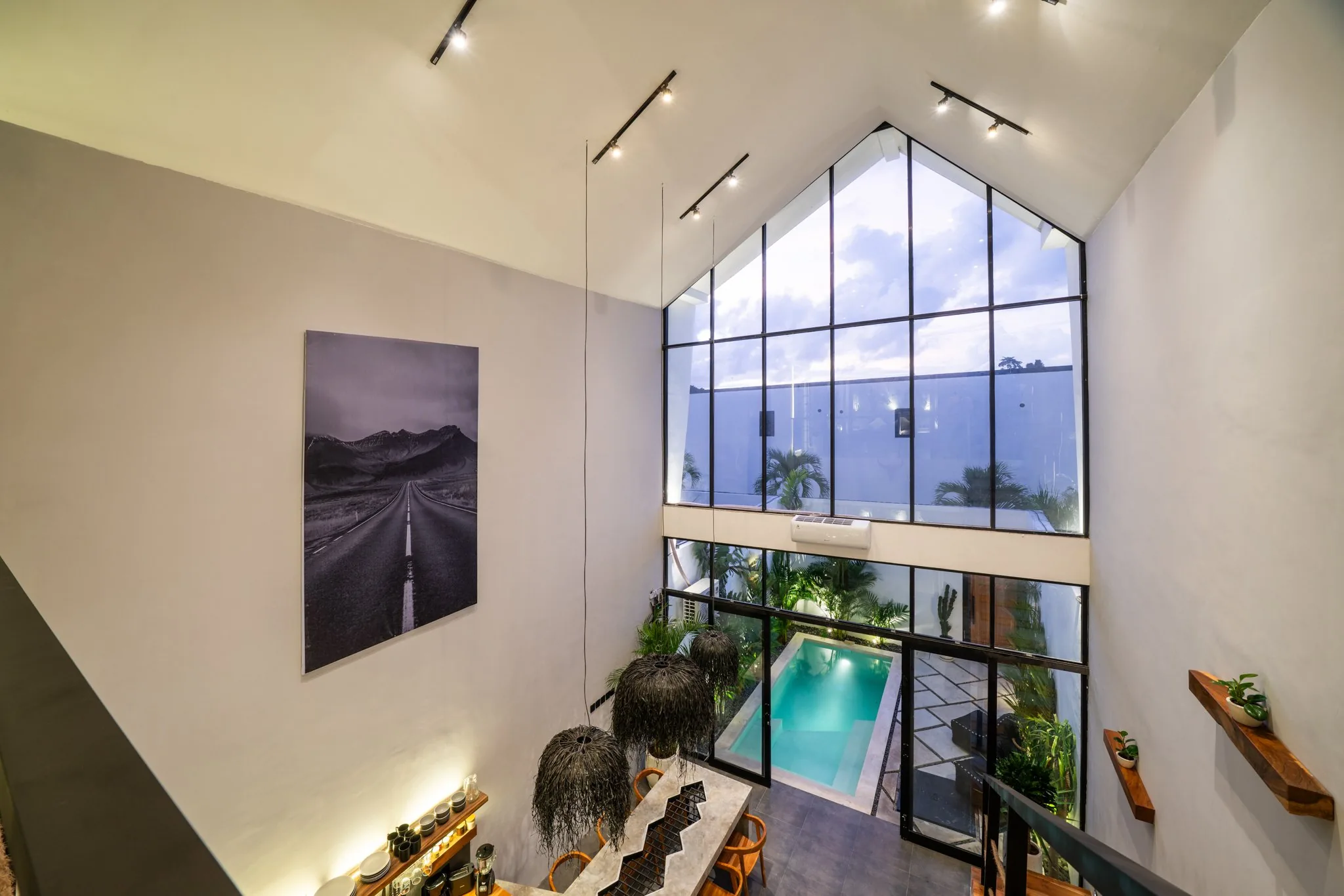 LOFT 4